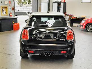 2016 Mini Cooper - Thumbnail