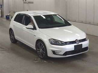 2015 Volkswagen Golf - Thumbnail