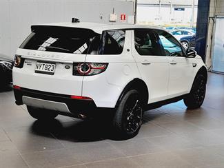 2017 Land Rover Discovery Sport - Thumbnail