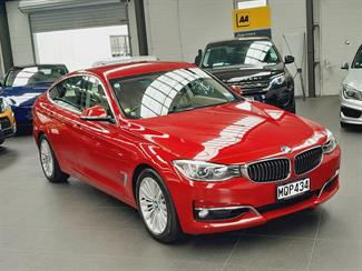 2013 BMW 320i - Thumbnail