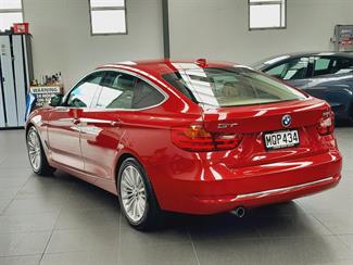 2013 BMW 320i - Thumbnail