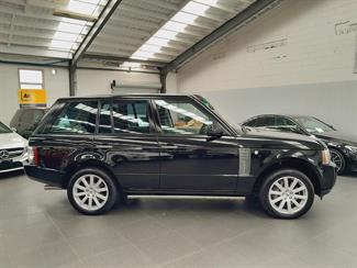 2010 Land Rover Range Rover - Thumbnail