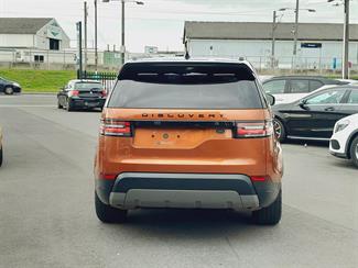 2017 Land Rover Discovery - Thumbnail