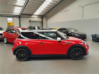 2023 Mini Hatch - Thumbnail