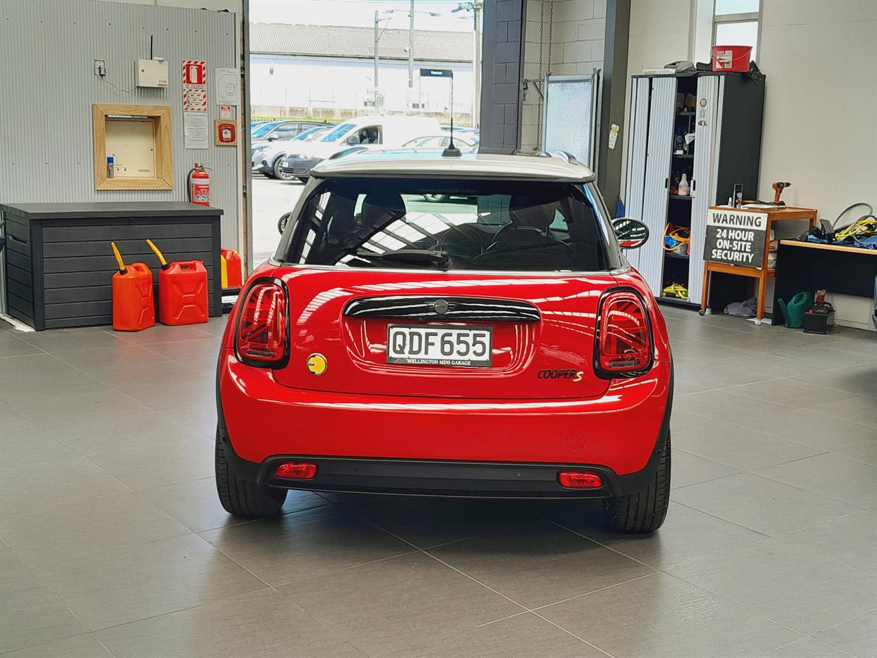 2023 Mini Hatch