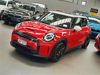 2023 Mini Hatch - Thumbnail