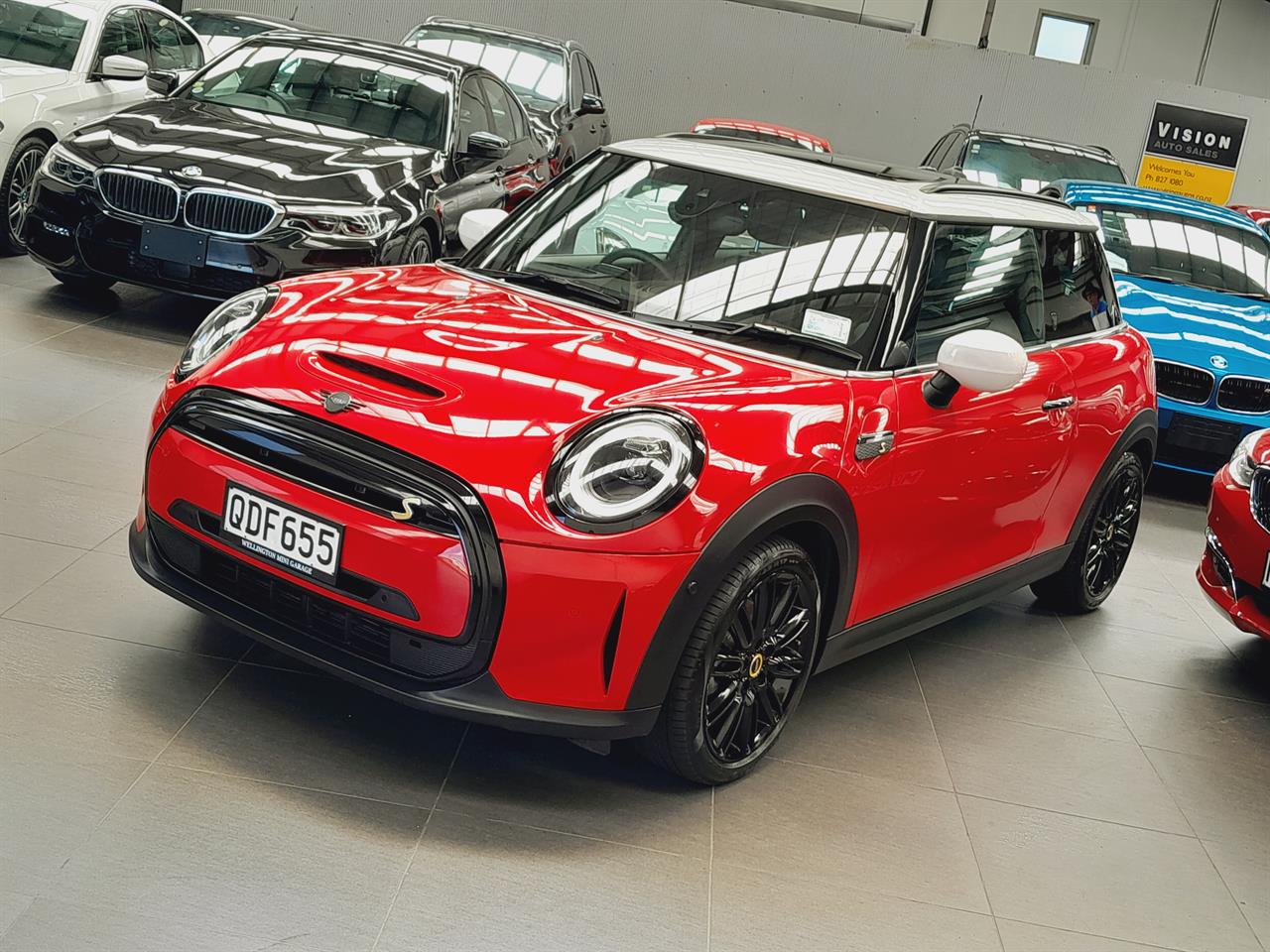 2023 Mini Hatch