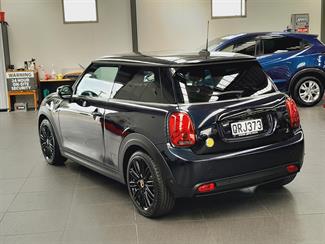 2022 Mini Cooper - Thumbnail