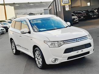 2013 Mitsubishi Outlander - Thumbnail