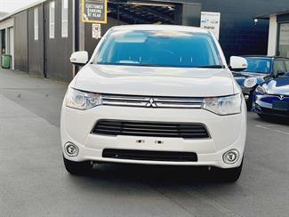 2013 Mitsubishi Outlander - Thumbnail