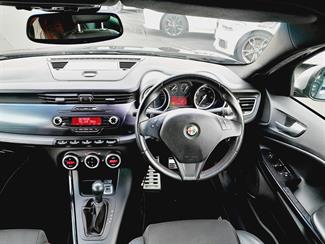 2013 Alfa Romeo Giulietta - Thumbnail