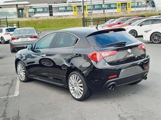 2013 Alfa Romeo Giulietta - Thumbnail