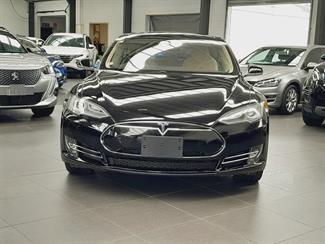 2014 Tesla Model S - Thumbnail