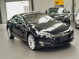 2014 Tesla Model S - Thumbnail