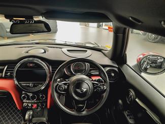 2015 Mini Cooper - Thumbnail