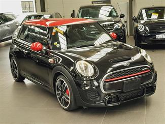 2015 Mini Cooper - Thumbnail