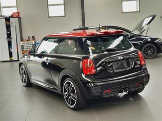 2015 Mini Cooper - Thumbnail