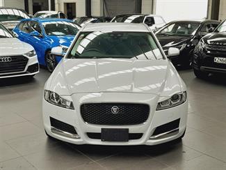 2020 Jaguar XF - Thumbnail