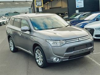 2013 Mitsubishi Outlander - Thumbnail