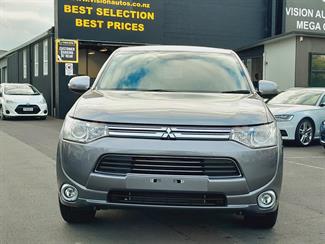 2013 Mitsubishi Outlander - Thumbnail