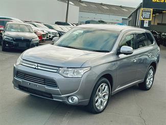 2013 Mitsubishi Outlander - Thumbnail