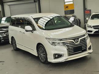 2018 Nissan Elgrand - Thumbnail