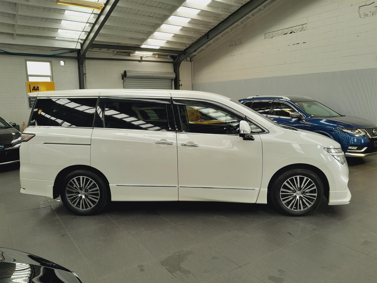 2018 Nissan Elgrand