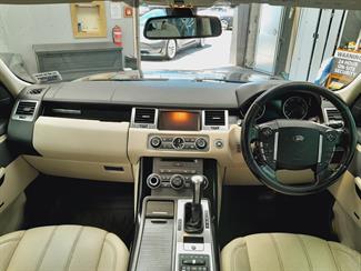 2011 Land Rover Range Rover Sport - Thumbnail