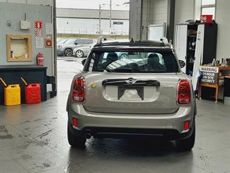 2017 Mini Countryman - Thumbnail