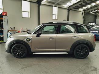 2017 Mini Countryman - Thumbnail