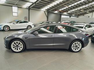 2021 Tesla Model 3 - Thumbnail