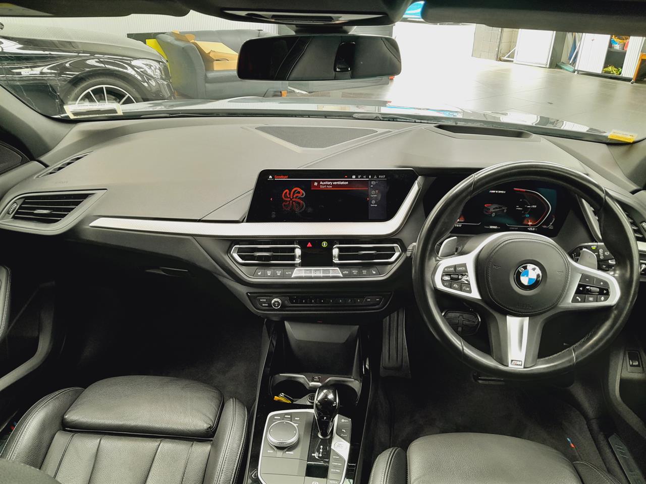 2022 BMW M135i