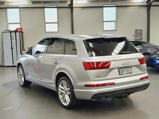 2016 Audi Q7 - Thumbnail