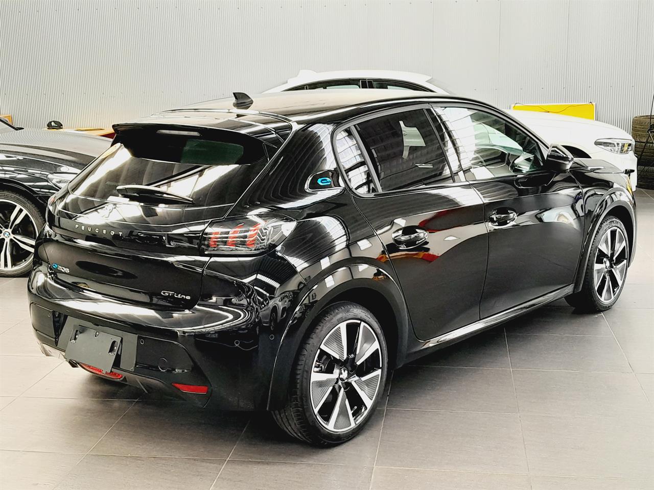 2021 Peugeot e-208