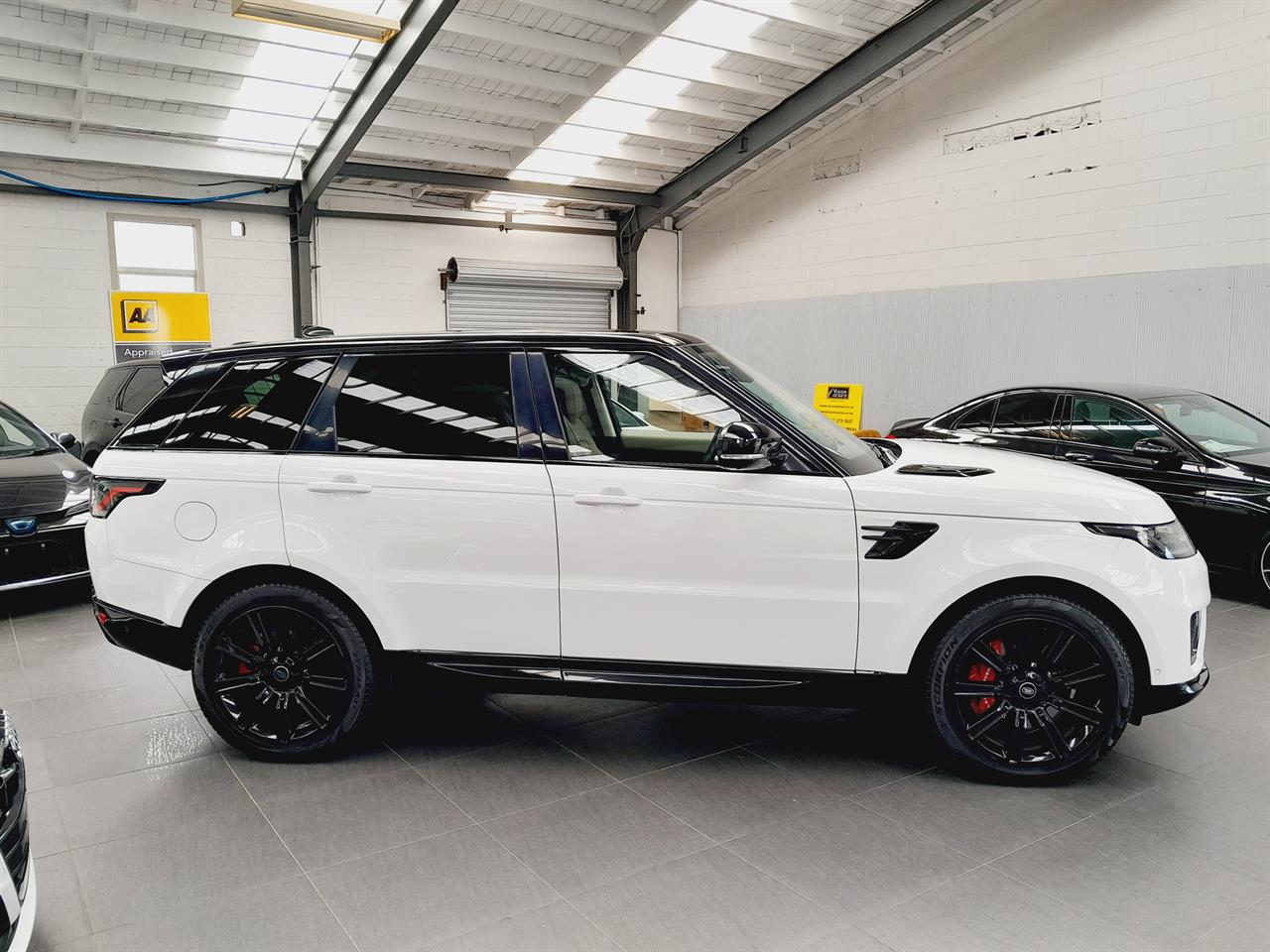 2020 Land Rover Range Rover Sport