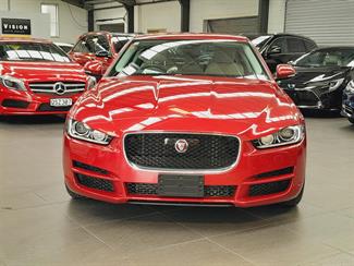 2015 Jaguar XE - Thumbnail